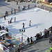 La patinoire peut être installé à l'intérieur comme à l'extérieur.